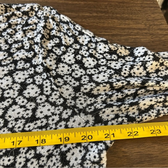 ❤️ Aeropostale Monochrome Floral Long Sleeve Tee XL - Picture 7 of 10
